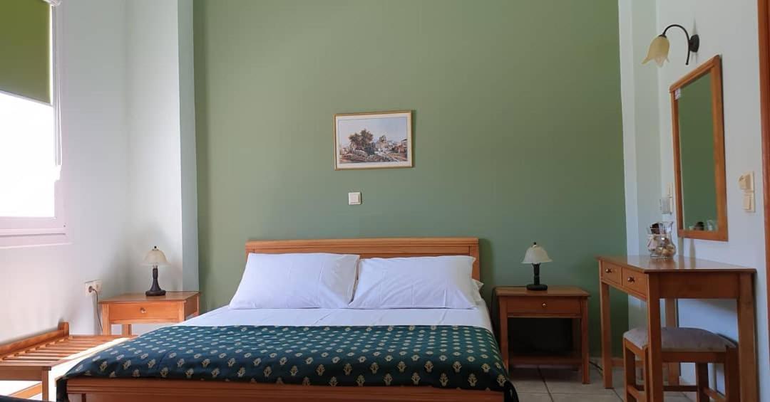 Zannikos Rooms Ermoupoli Ngoại thất bức ảnh