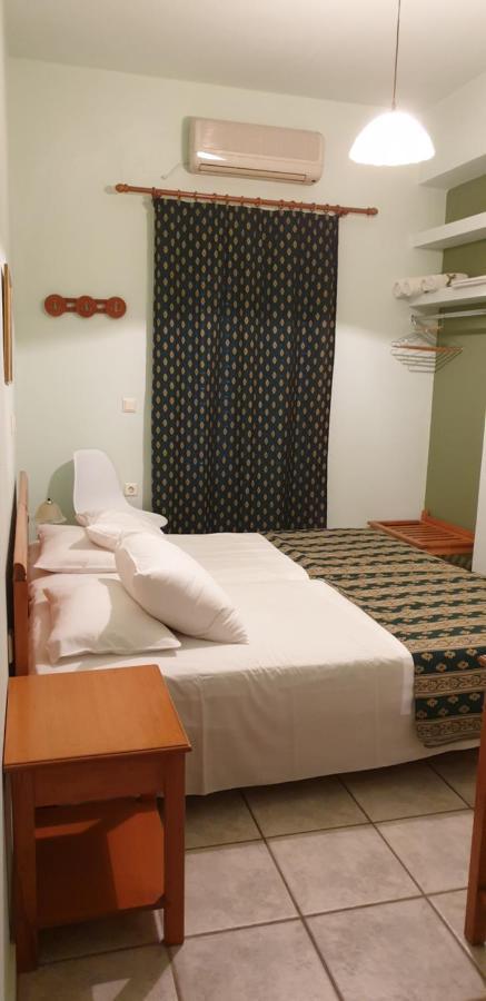 Zannikos Rooms Ermoupoli Ngoại thất bức ảnh